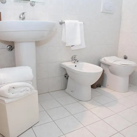 Bed & Breakfast Vicolo Iv 4*