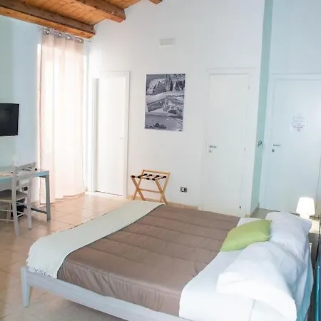 Vicolo Iv Bed & Breakfast *