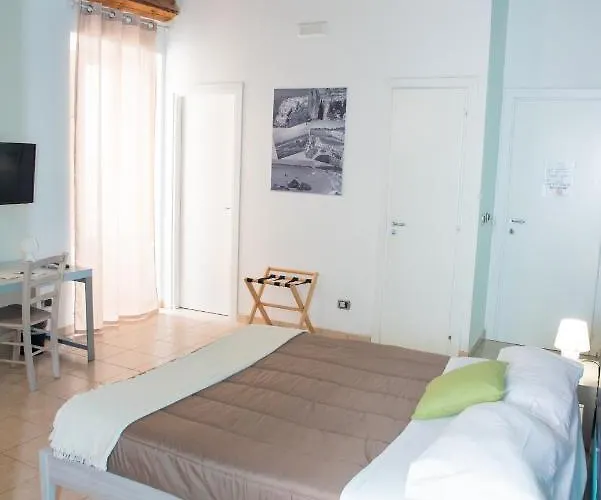 Vicolo Iv Bed & Breakfast 4*