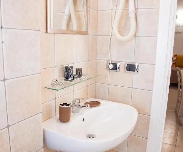 Vicolo Iv ベッド・アンド・ブレックファスト 4*