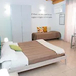 Vicolo Iv Bed & Breakfast