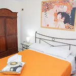 Bed & Breakfast Vicolo Iv 4*