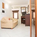 Bed & Breakfast Vicolo Iv 4*