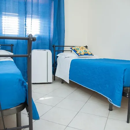 Bed & Breakfast Vicolo Iv 4*