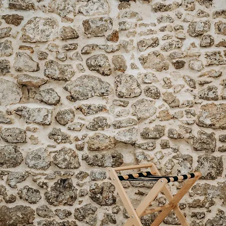 Vicolo Iv 4*